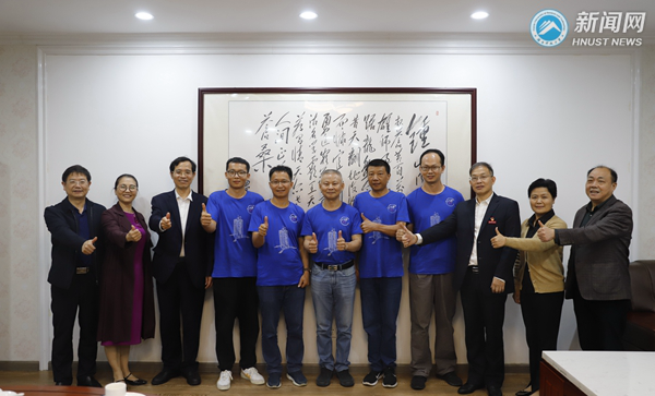 ce544d61f9b54cdf945a292d1592eb8e.png 海牛4.png