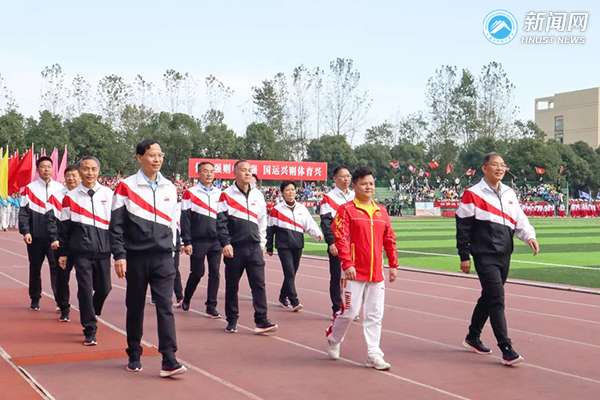 a18034d8d6b24b0f8ffd28e766b52913.jpg 运动会3.jpg