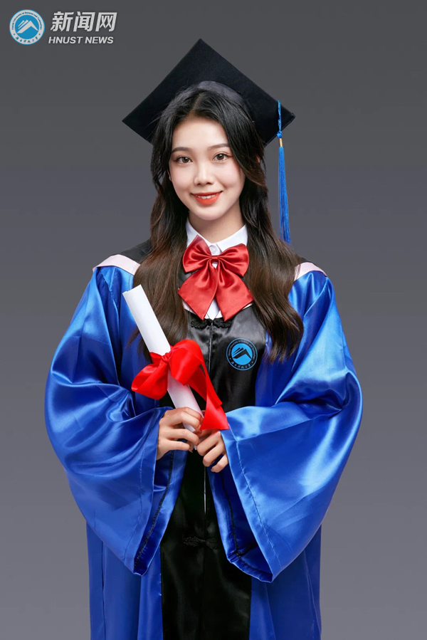 4680da2661864ca788c4abfd28af5a58.png 学位服3.png