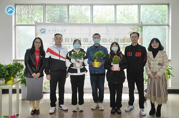 8163608415da40b0a0160079a1f0fbdf.jpg 植树1.jpg