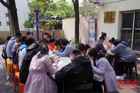 c9dc7a5131b3403f889a1f8287634b25.jpg 手工艺1.jpg