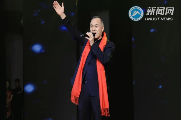 6be2c2b4f8f54fb79e330f6ef5c84423.jpg 文艺晚会11.jpg