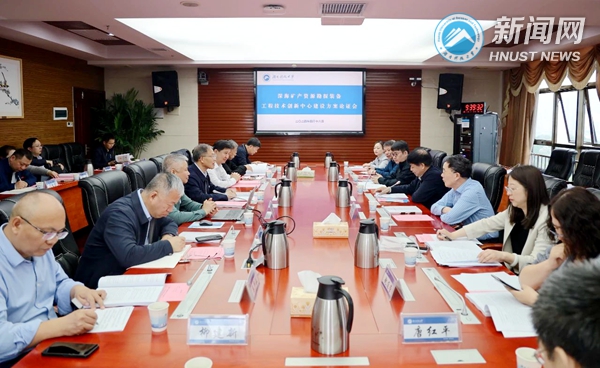 93ad9148800c41488daf1ec412c40ccb.jpg 深海1.jpg