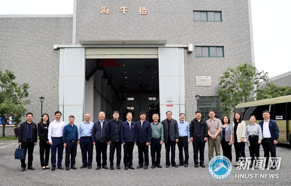 b2688148103d4b1fbd5ea9d5b5298103.jpg 深海4.jpg