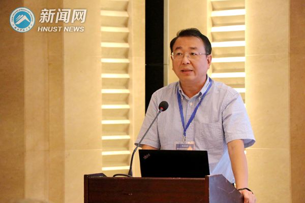 86b716b5919a424cb5118b7aec8b325a.jpg 研究生1.jpg