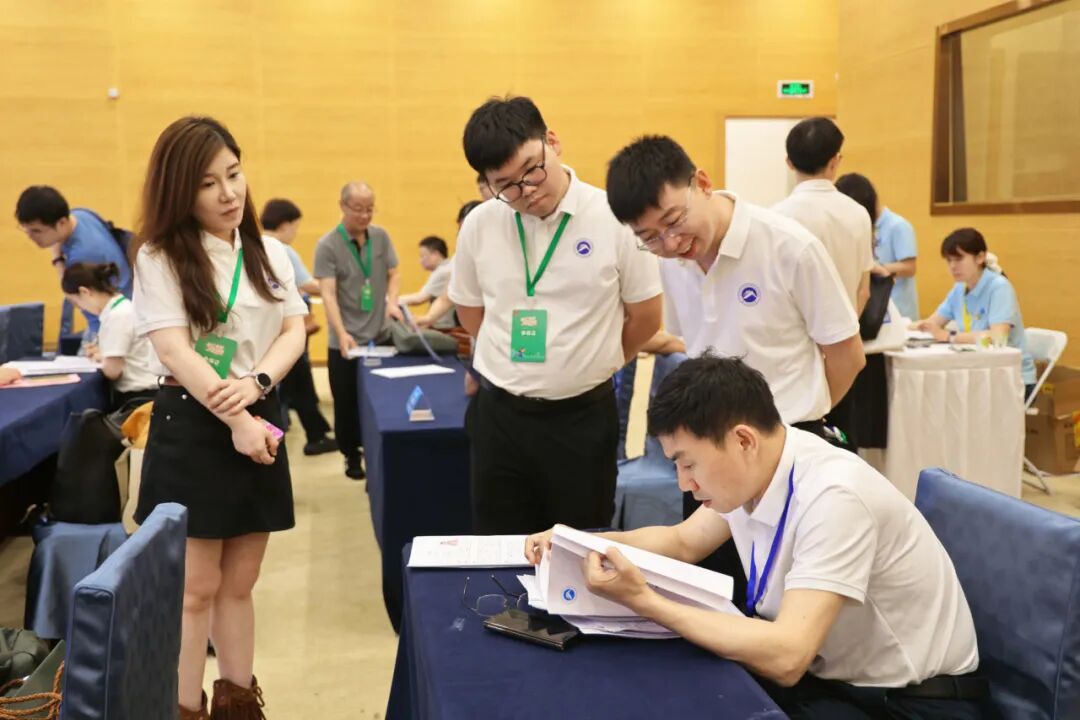 Targeting the Right Talent: HNUST Party Secretary Leads Recruitment Drive in Guangdong